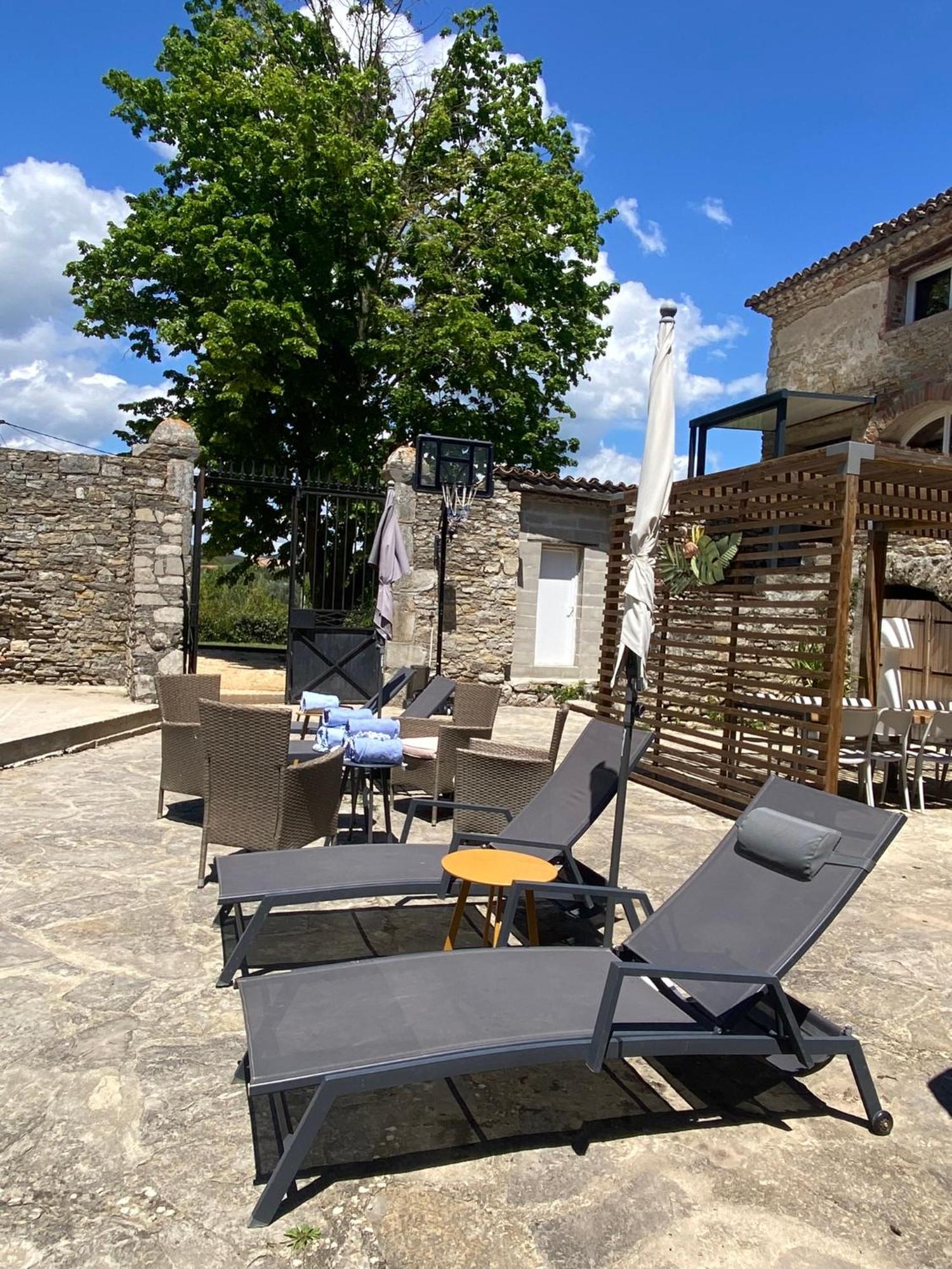 Saint Julien Les RosiersLogis Dans Ancien Relais De Poste公寓 外观 照片