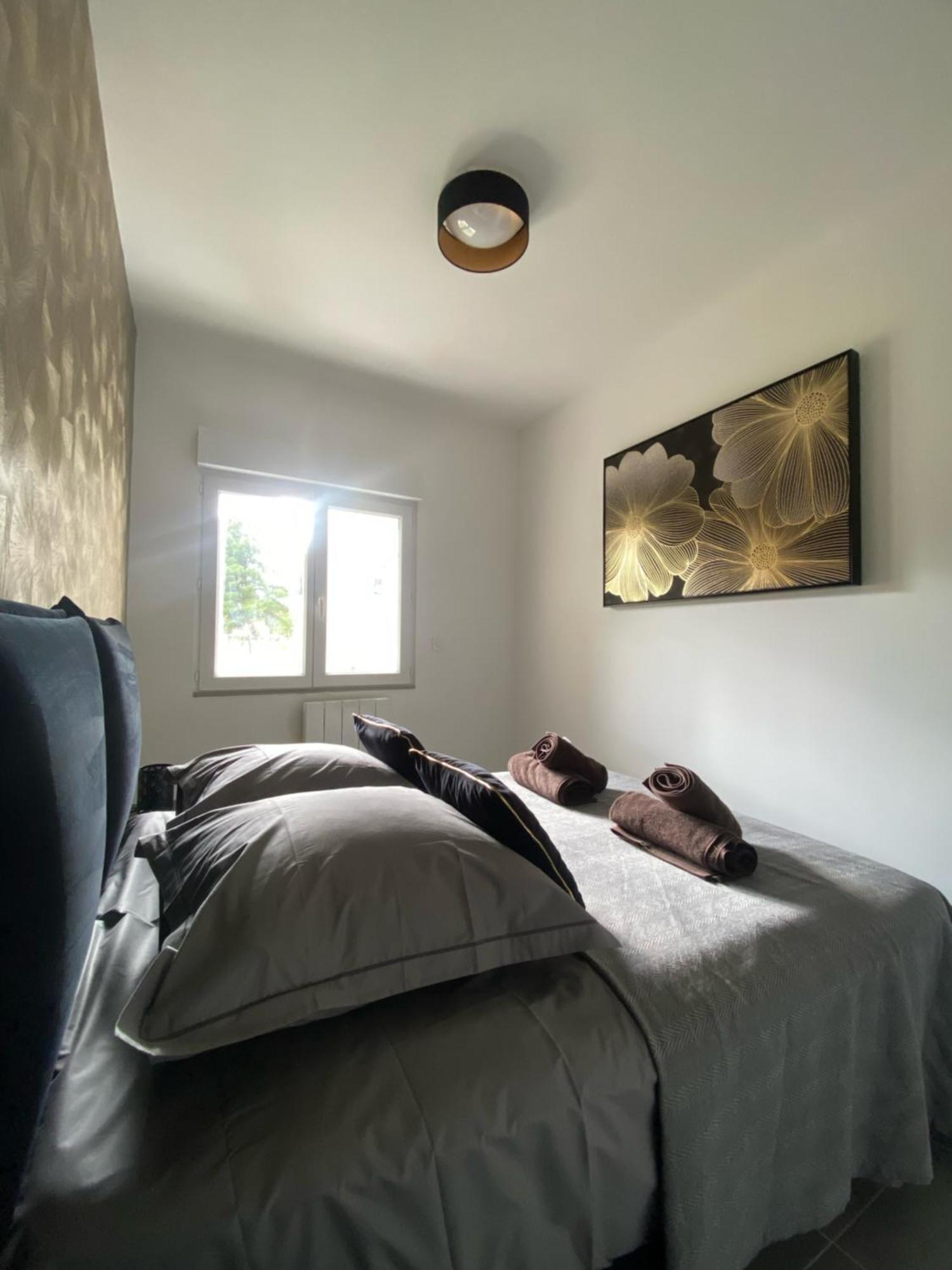 Saint Julien Les RosiersLogis Dans Ancien Relais De Poste公寓 外观 照片